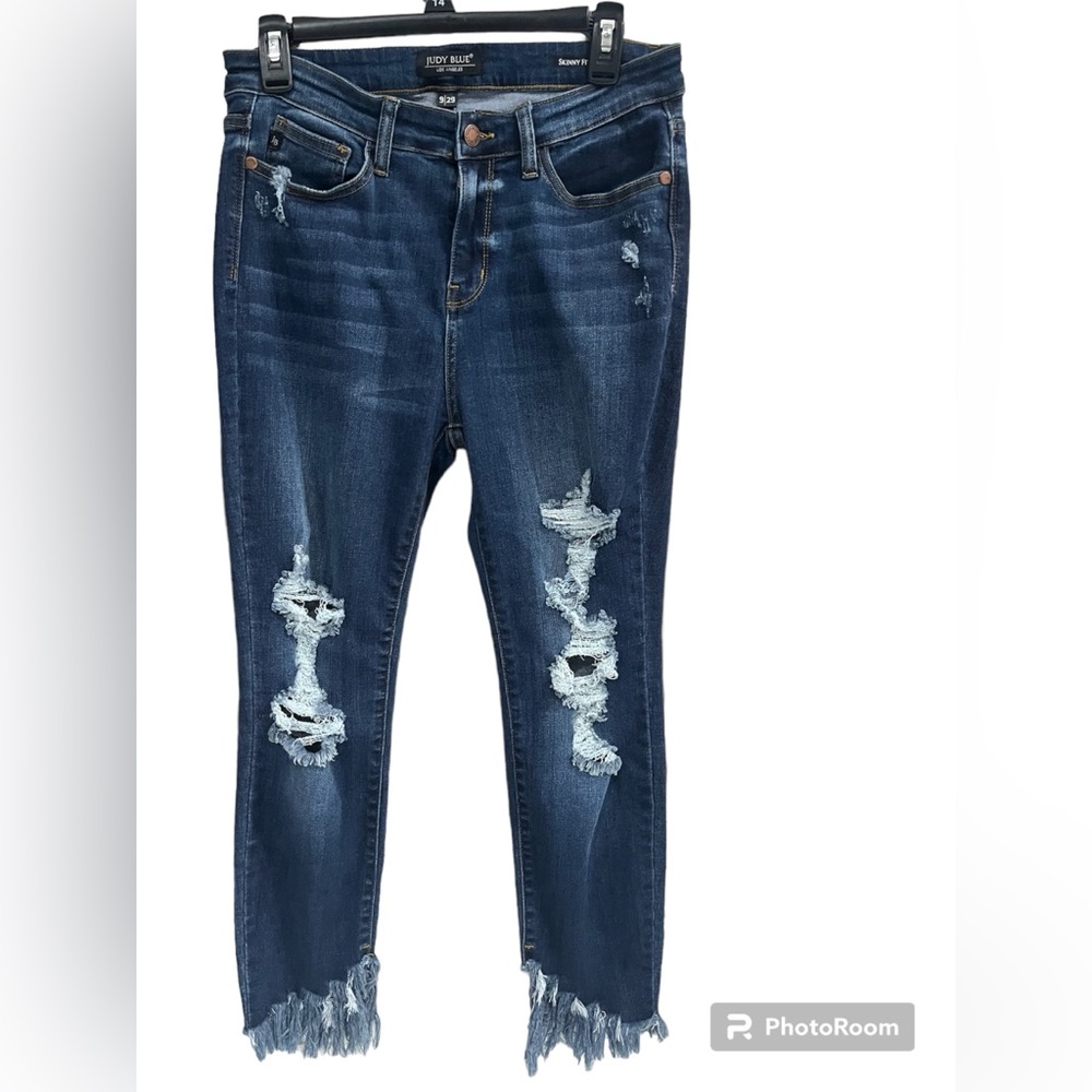 Judy Blue Frayed Hem Distressed Skinny Jeans. Women's Size 9/29